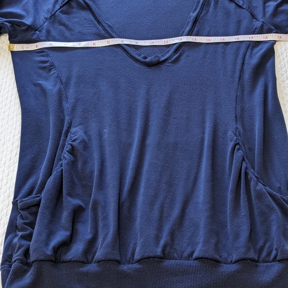 3/$25 WILFRED Aritzia Casual Athletic Shirt - Picture 7 of 11